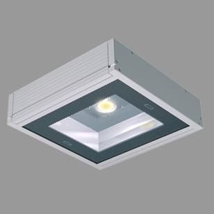 Product image 1: TALON m1 - 4770lm, PMMA clear, 840/4000K, extreme wide beam, silver