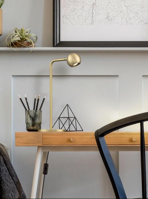 Product image 3: Iris Table Lamp